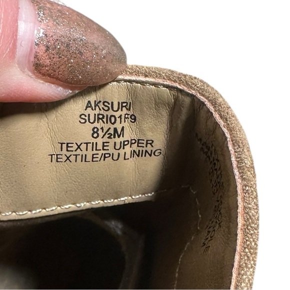 NWOT Anne Klein Siri Boot Size 8.5 Color Sand - Picture 7 of 7